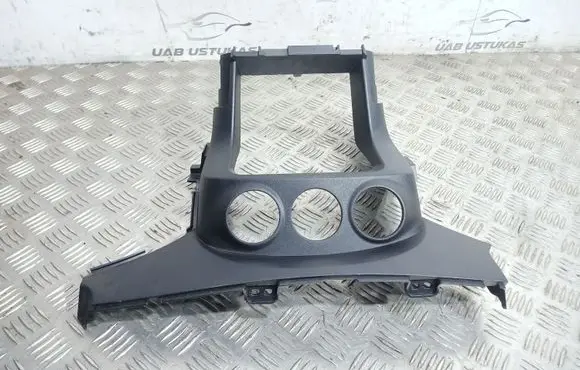 Mitsubishi Outlander Radio/GPS head unit trim 8002A476