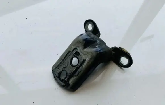 Nissan Note (E11) Rear door lower hinge