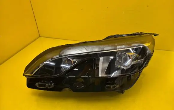 Peugeot 3008 II Headlight/headlamp 9837759780