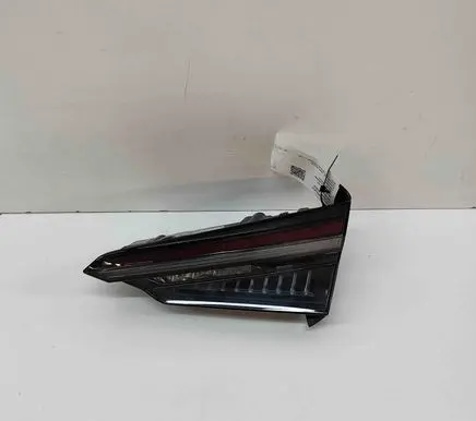 Audi A5 Tailgate rear/tail lights 8W6052102B