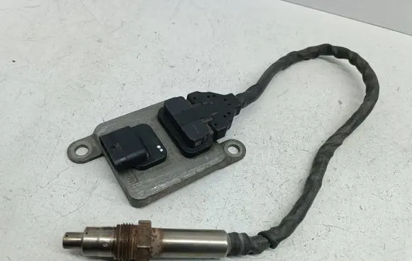 Mercedes-Benz Vito Viano W447 Lambda probe sensor A0009052709 0009052709