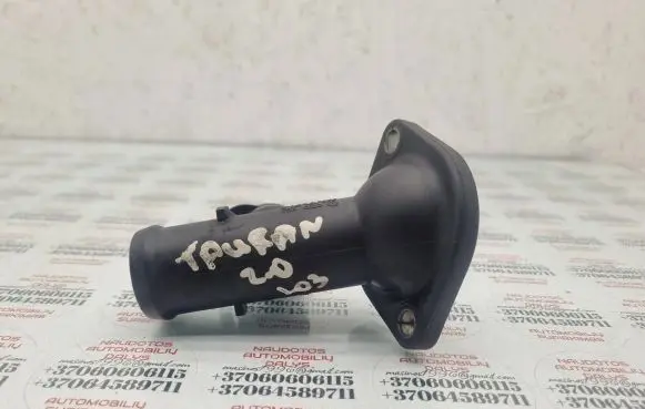 Volkswagen Touran I Engine coolant pipe/hose 03G121121D