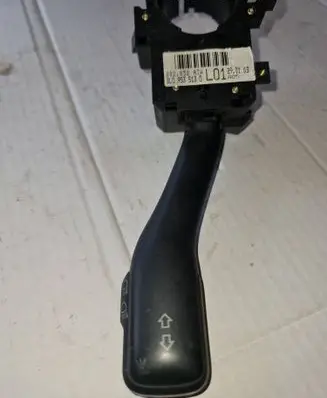 Volkswagen Golf VI Indicator stalk 1K0953513G 02852ATW