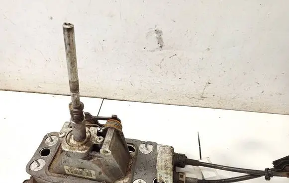 Seat Toledo III (5P) Gear shifter/selector 1k0711049