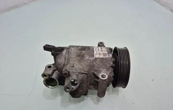 Volkswagen Polo V 6R Air conditioning (A/C) compressor (pump) 5N0820803A