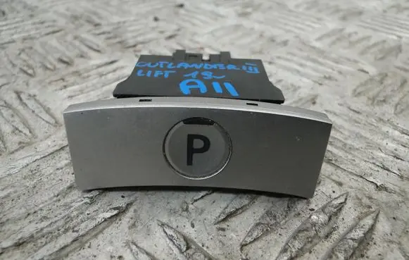 Mitsubishi Outlander Tailgate/trunk/boot open switch