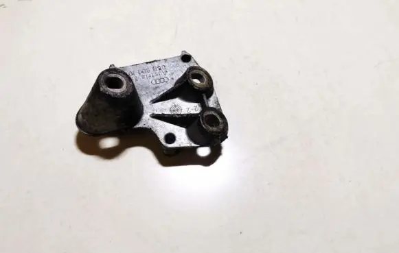 Volkswagen PASSAT B5.5 Engine mounting bracket 06b903103