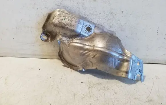 Nissan Navara D23 Exhaust heat shield 140136073R