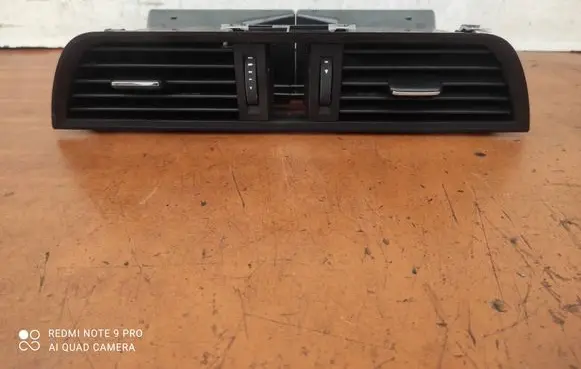 Skoda Rapid (NH) Dash center air vent grill 5JA820951