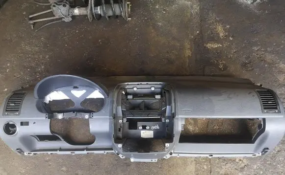 Volkswagen Polo IV 9N3 Dashboard