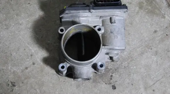 Honda Civic IX Throttle valve NH737M