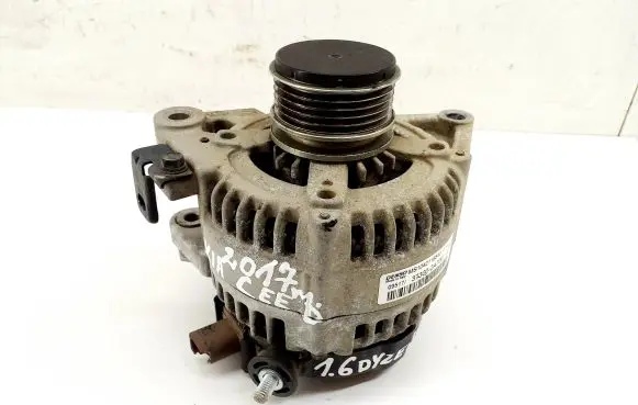 KIA Ceed Generator/alternator 373002A700