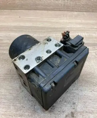 Renault Laguna I ABS Pump 7700424520 56TE2AAY2
