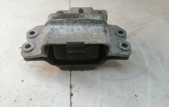 Volkswagen Golf V Engine mount bracket 1K0199555 1K0199555AS