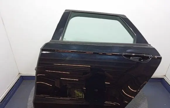 Ford Mondeo MK I Rear door
