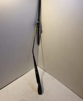 Volvo V50 Front wiper blade arm 30698250