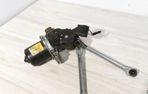 Renault Megane III Wiper motor
