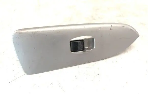 Mazda Premacy Electric window control switch GE6M684L1