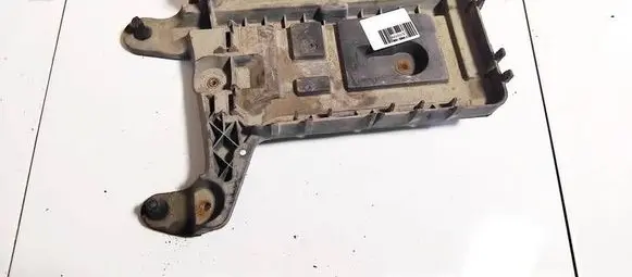 Volkswagen Golf V Battery box tray 1km915333