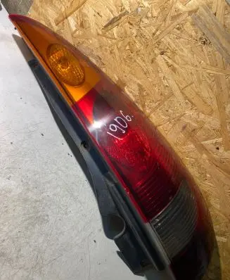 Nissan Almera Tino Rear/tail lights