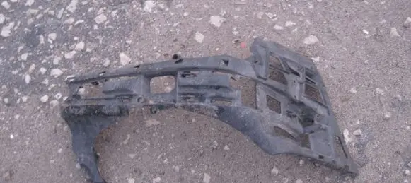 Mercedes-Benz E W211 Front bumper mounting bracket A2118800652