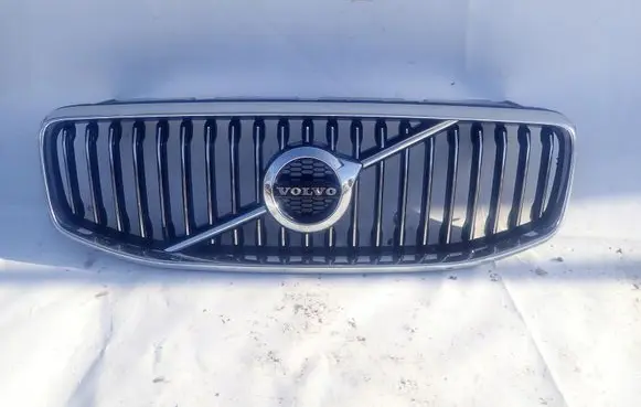 Volvo XC90 Front bumper upper radiator grill