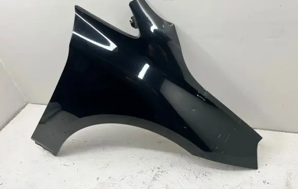 BMW 2 F46 Fender