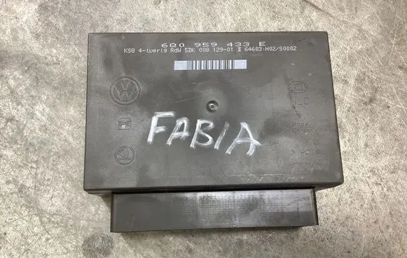 Skoda Fabia Mk1 (6Y) Comfort/convenience module 6Q0959433E 5DK00812901
