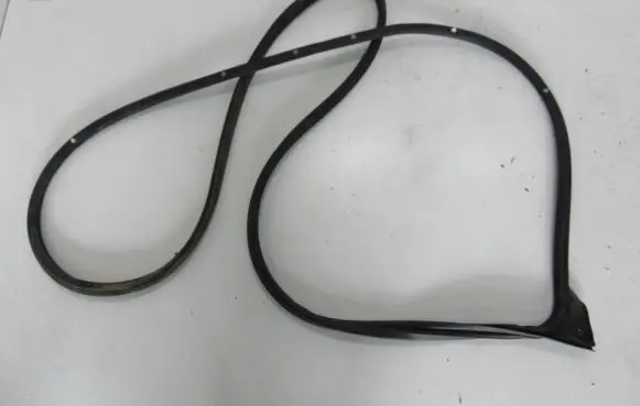 Citroen C4 Aircross Front door rubber seal