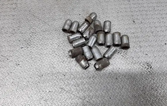 Nuts/bolts