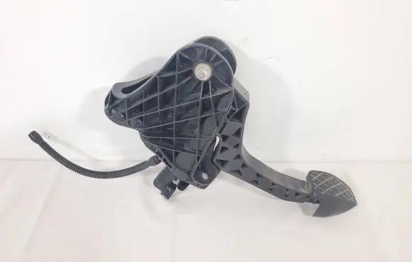 Volkswagen Golf VI Clutch pedal 1K1721059