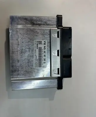 Volkswagen Tiguan Engine control unit/module 04E907309BJ 0261S12608