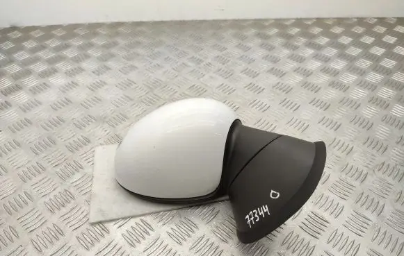 Mini Cooper Countryman R60 Front door electric wing mirror