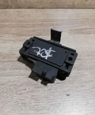 Opel Astra F Air pressure sensor 90225716