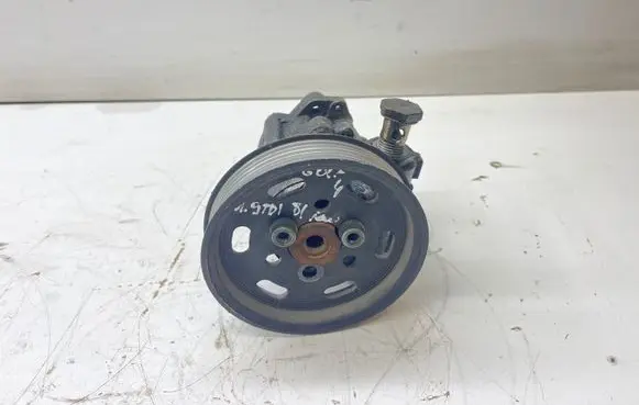 Volkswagen Golf IV Power steering pump