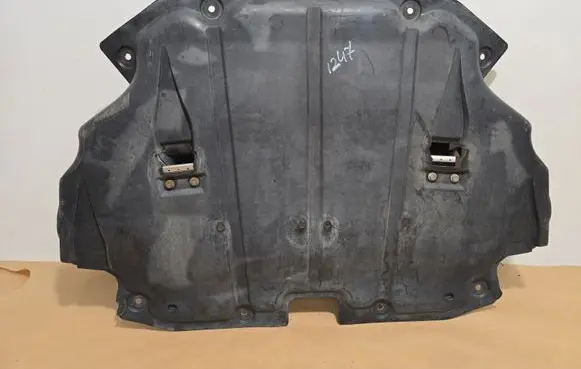 Mercedes-Benz CL C216 Engine splash shield/under tray A2215204323