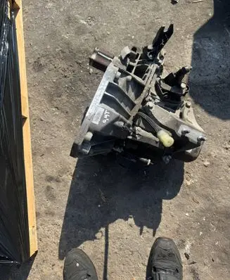 Renault Sandero II Manual 5 speed gearbox jh3351