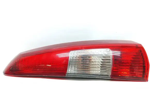 Volvo V70 Rear/tail lights 9154494