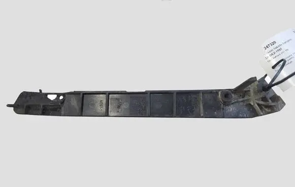 Opel Zafira C Front bumper mounting bracket 13300778