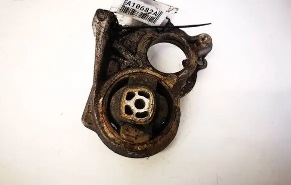 Citroen C4 I Picasso Engine mount bracket 81090780