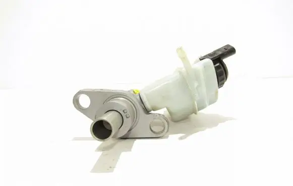 Skoda Yeti (5L) Master brake cylinder 03355890101