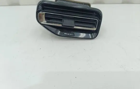 Dodge Durango Panel trim X90064002ZC 0018515