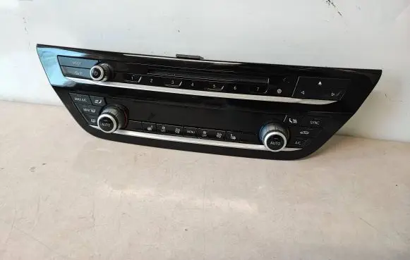 BMW 5 G30 G31 Climate control unit 7947869