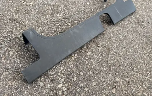 Opel Vivaro Rear/tail light trim molding 9021