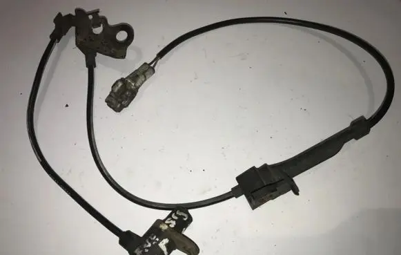 Toyota Avensis T220 ABS brake wheel speed sensor 8954302040 89543-02040