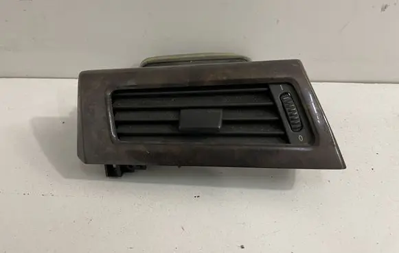 BMW 5 E60 E61 Dashboard air vent grill cover trim 6910731