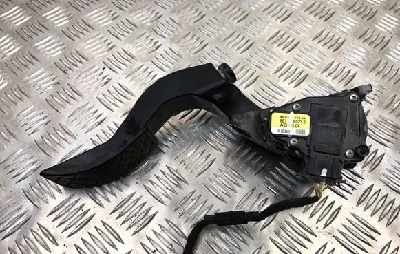 Audi A4 S4 B7 8E 8H Accelerator throttle pedal 8E1723523J