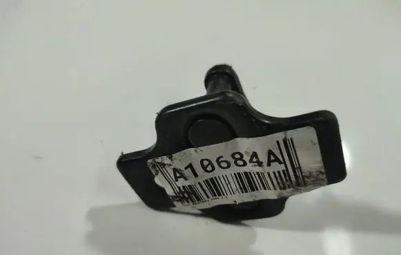 Opel Frontera B Front door lock loop/hook striker 