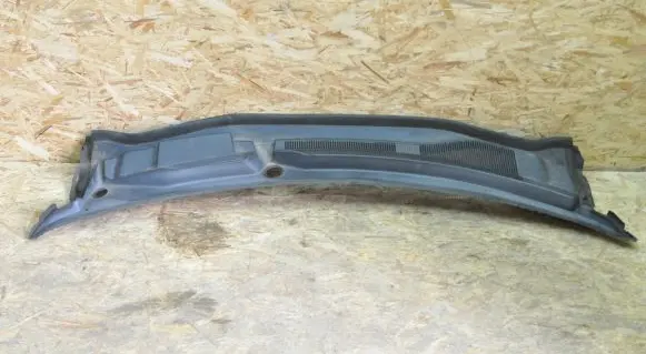 Chrysler Town & Country V Wiper trim 05113548AA