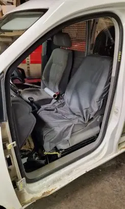 Volkswagen Caddy Front door rubber seal